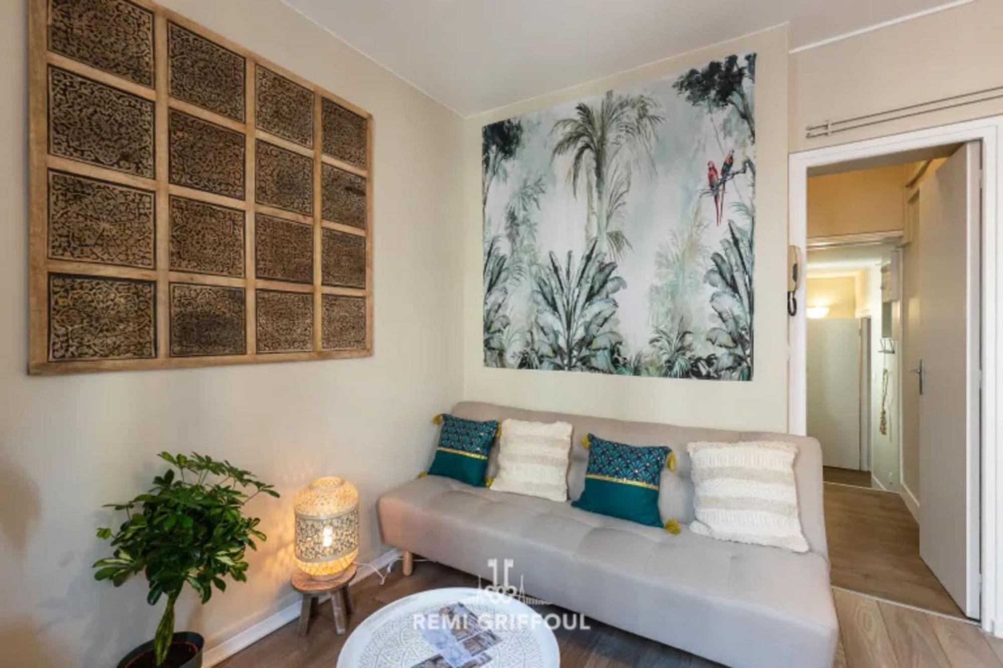 Emeraude Cozy Nest 3 Heart Of Historic District 2 Guests