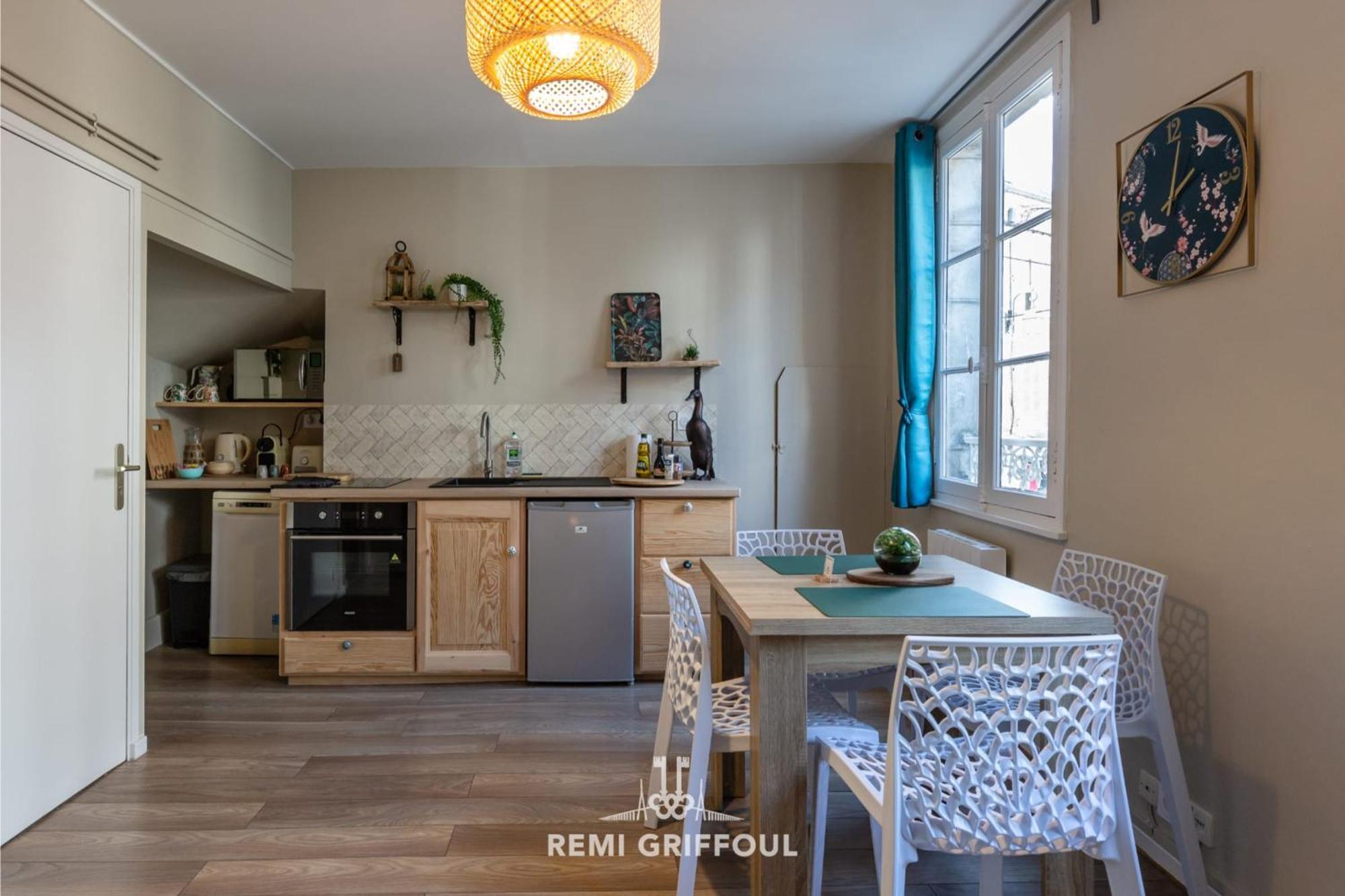 Emeraude Cozy Nest 3 Heart Of Historic District 2 Guests Honfleur